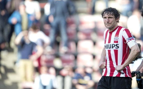 赛场上与年 赛场上与年