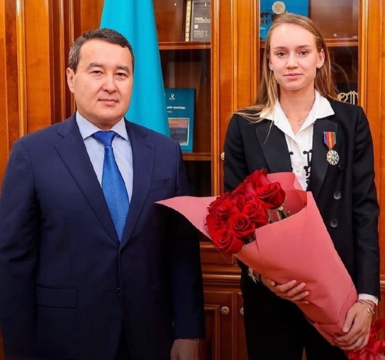 保持了高水 保持了高水